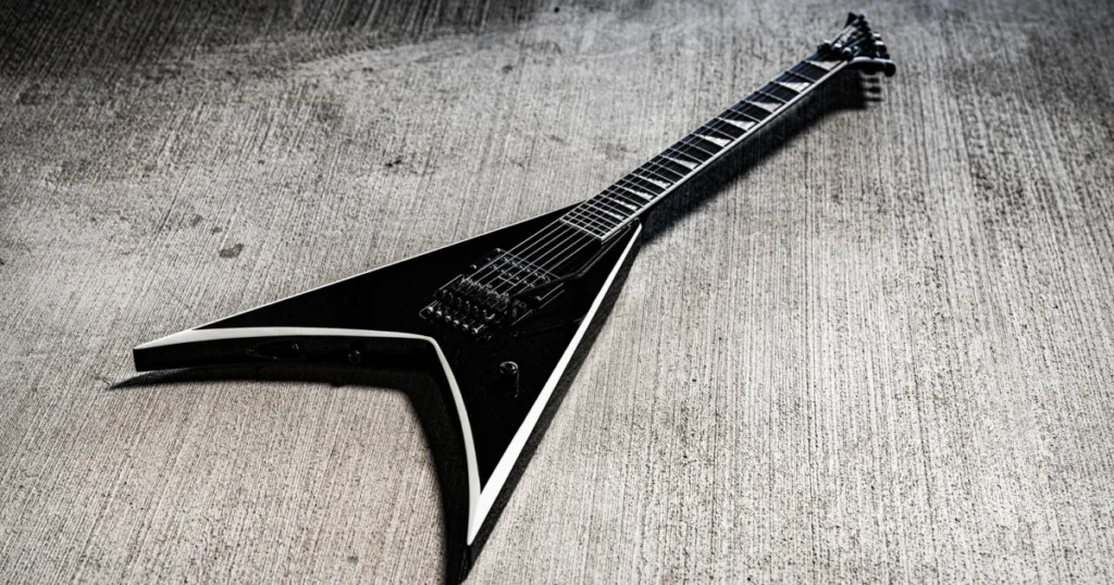 Signature de Wes Borland pela Jackson traz captador único, logo invertido e hardware pensado para resistência extrema.