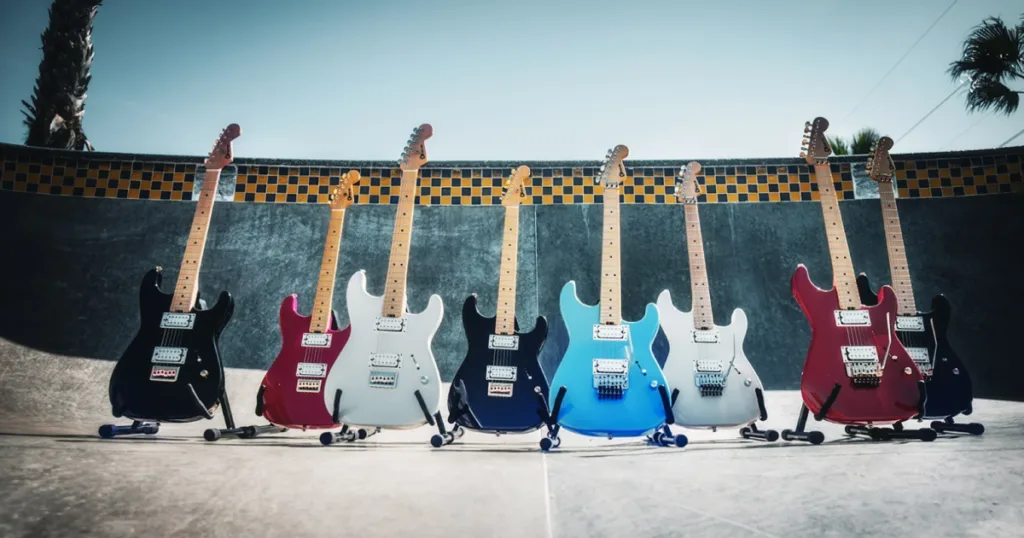 Produzidas em Corona, Califórnia, as guitarras reforçam a estratégia da Charvel de valorizar sua herança norte-americana.