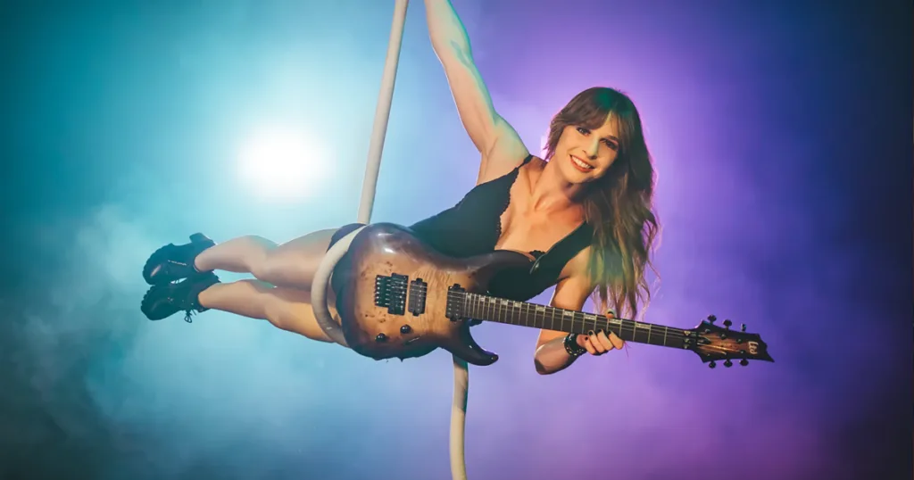 Andrea Krakovská conquista a comunidade da guitarra após transformar “Always With Me, Always With You” em uma performance aérea de alto nível.