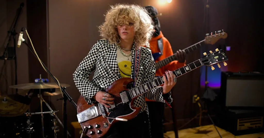Grace Bowers afirma que não quer mais ser vista apenas como uma prodígio da guitarra e revela novos rumos para sua música.
