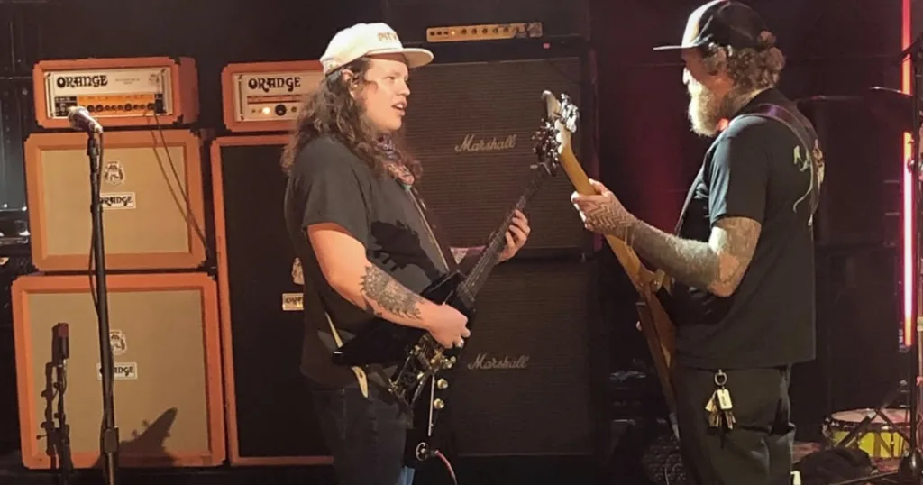 Músico afirma que tentou ajudar o ex-guitarrista do Mastodon, mas comportamentos recorrentes inviabilizaram a convivência na estrada.