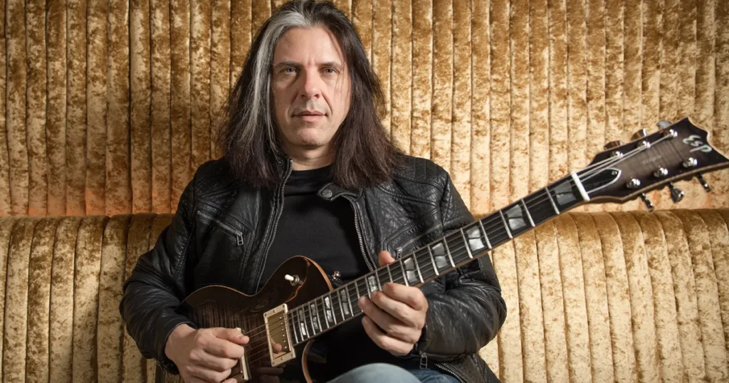 Alex Skolnick: “O jazz nunca teve aquele apelo jovem. E o rock parece estar encolhendo” Alex Skolnick explica por que o jazz nunca alcançou a popularidade do rock e do pop.