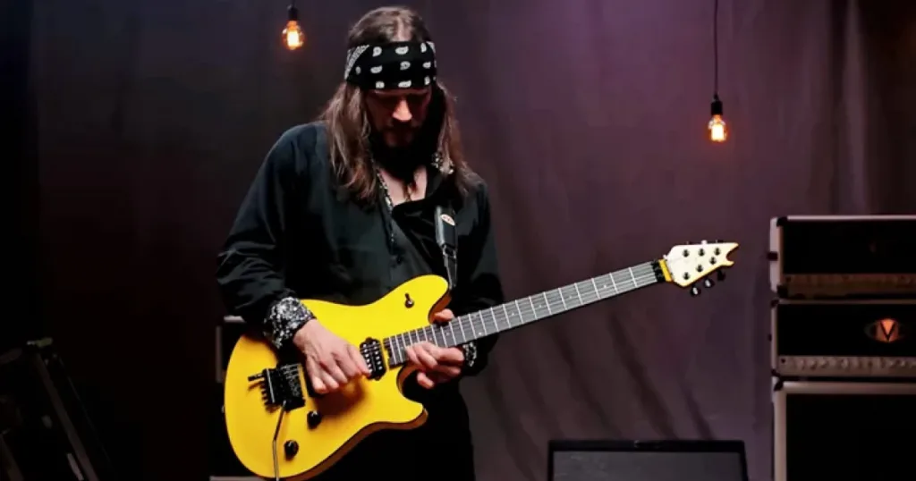 Descubra quem é o guitarrista que agora é o rosto da nova EVH Wolfgang Jacob Deraps é o guitarrista que mais se aproxima de Eddie Van Halen. Agora, ele é rosto da EVH