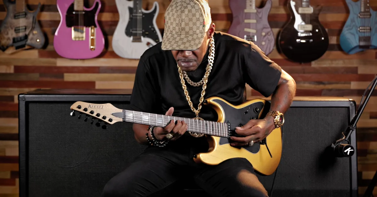 Eric Gales explica como mantém parceria com três marcas de guitarra sem precisar lidar com advogados