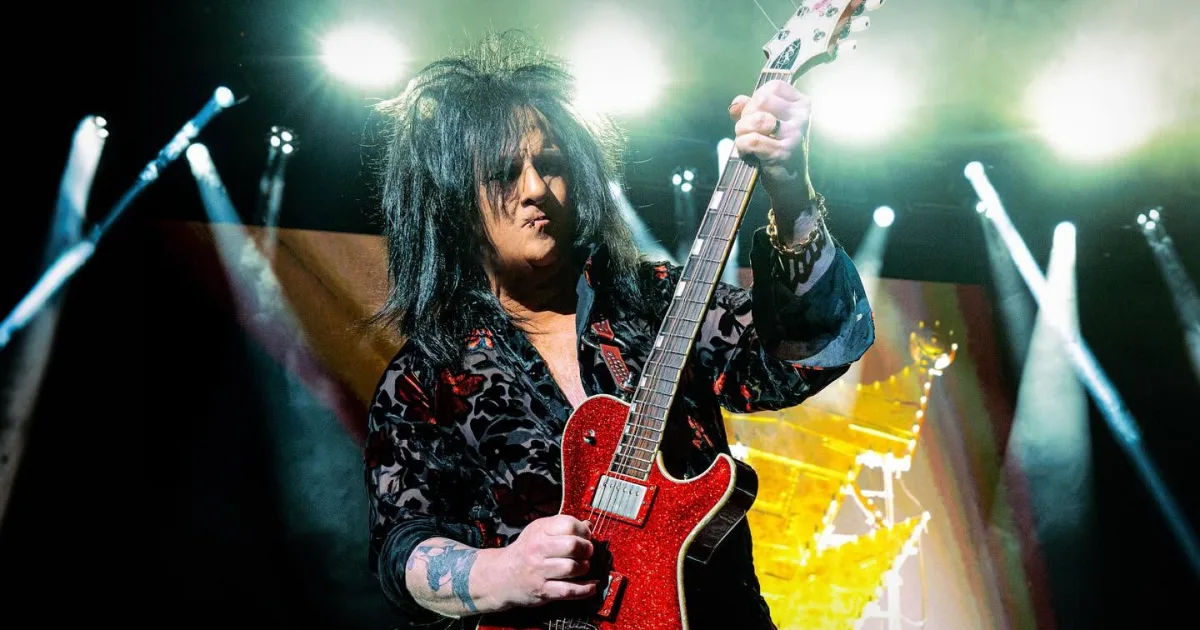 Steve Stevens defende que guitarra precisa entreter, não apenas impressionar tecnicamente