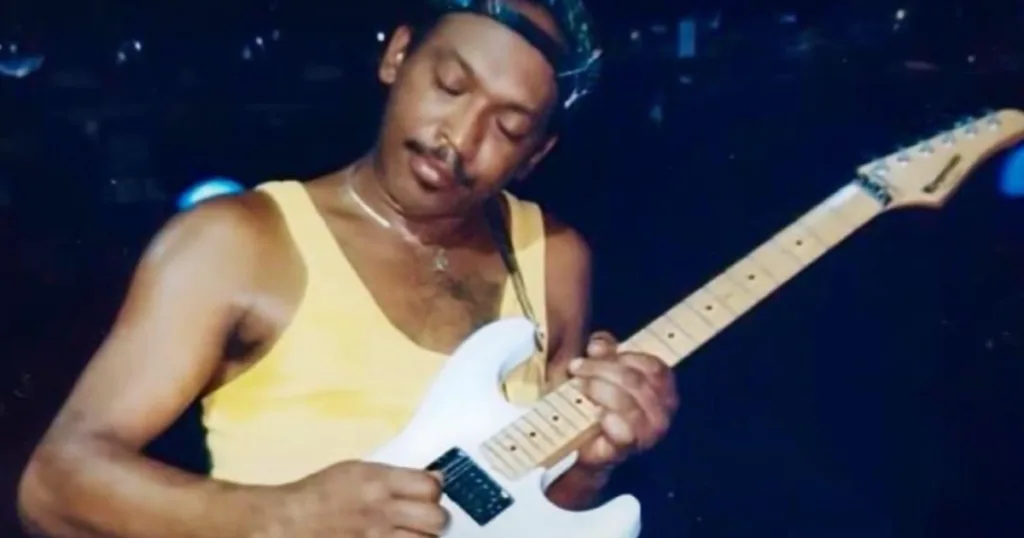 Eddie HAzel é desatque na revista guitarload