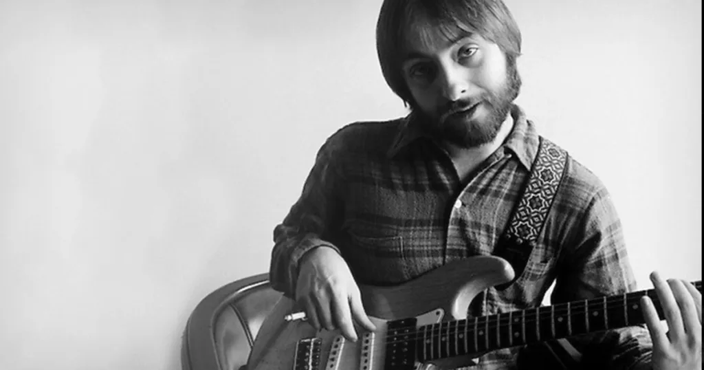 Uma tomada, nenhuma nota escrita: como Elliott Randall criou o solo de “Reelin’ in the Years” Elliott Randall conta como criou o solo de “Reelin’ in the Years” sem escrever uma nota e em uma única tomada. Confira a história.