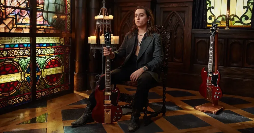 Jake Kiszka diz que guitarristas esqueceram os combos: “Eles fazem você tocar melhor”