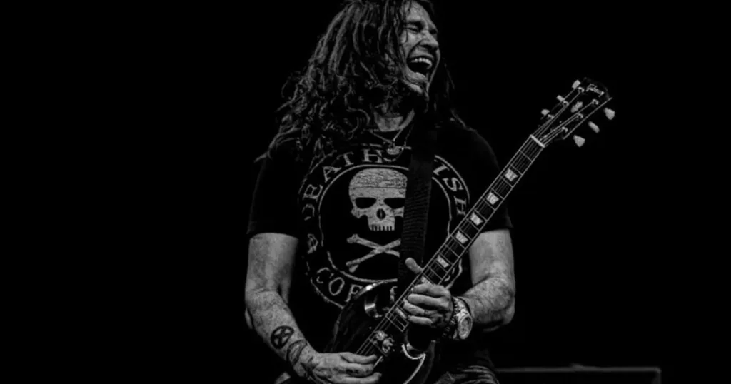 Em entrevista, Phil X explica por que acredita que alguns modeladores ainda não reproduzem a resposta de um amp valvulado.