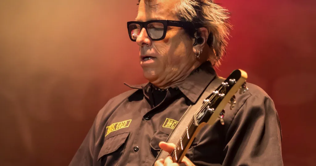 Guitarrista do The Offspring anuncia pausa por saúde